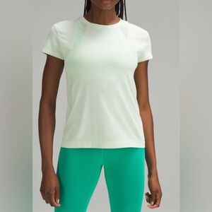 NWOT Lululemon Train to Be Short-Sleeve Shirt Kohlrabi Green / Kohlrabi Green !